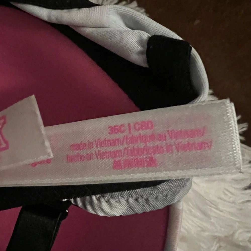 Pink Victoria Secret Bra 36C - Picture 3 of 7
